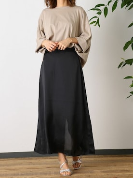 「アイテム（チュニック、ベージュ系）」を使った、Delyle NOIR STAFFさん（レディース・160cm）の春コーディネート