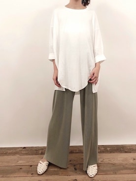 「リラックスパンツ」｜「アイテム（ワンピース/ドレス）」を使った、Delyle NOIR STAFFさん（レディース・160cm）の春コーディネート