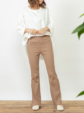 「Delyle NOIR（デイライルノアール）のハイウエストリブフレアパンツ（その他パンツ）」を使った、Delyle NOIR STAFFさん（レディース・160cm）の春コーディネート