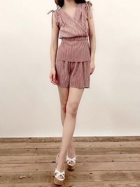 「アイテム（シャツ/ブラウス、ピンク系）」を使った、Delyle NOIR STAFFさん（レディース・160cm）の夏コーディネート