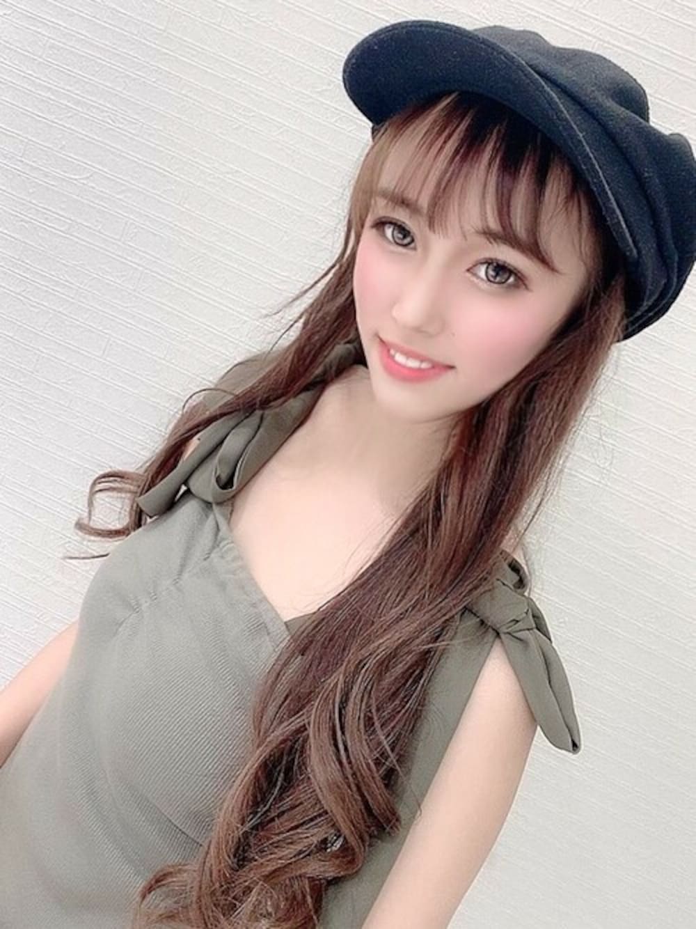 タンクトップを使った「ギャル」の人気ファッションコーディネート