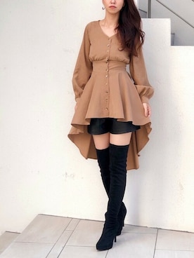 「アイテム（チュニック、ベージュ系）」を使った、Delyle NOIR STAFFさん（レディース・160cm）の秋コーディネート