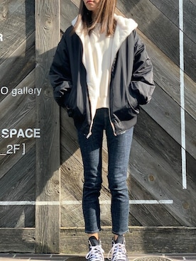 「ファー」｜「アイテム（MA-1）」を使った、Delyle NOIR STAFFさん（レディース・160cm）の秋コーディネート