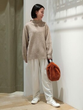 「アイテム（ハンドバッグ、オレンジ系）」を使った、harukaさん（レディース・156cm）の冬コーディネート