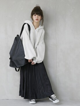 パーカーを使った 抜け感 のレディース人気ファッションコーディネート Wear