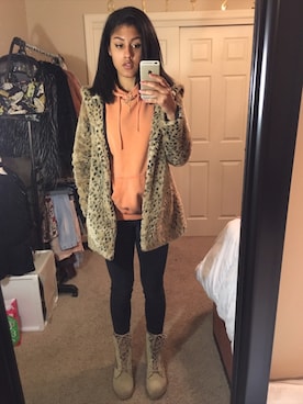 Debbie Ruizさんのコーディネート