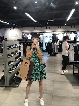 「The Reformation（ザ リフォメーション）のアイテム」を使った、Achaiさん（レディース・163cm）の春コーディネート