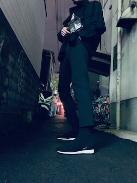 「ソックススニーカー」｜「アイテム（スラックス）」を使った、レフトフライさん（メンズ・181cm）の春コーディネート