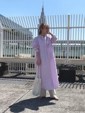 「URBAN RESEARCH（アーバンリサーチ）のUR TECH(UVカット・接触冷感・吸水速乾)+抗菌 機能付 高機能リネンバンドカラーワンピース（ワンピース、パープル系）」を使った、河村初美さん（レディース）の春コーディネート