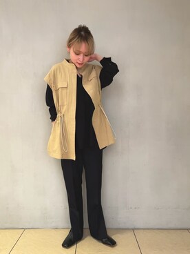 「URBAN RESEARCH（アーバンリサーチ）のポケット付オーバーシャツ（シャツ/ブラウス、ブラック系）」を使った、河村初美さん（レディース）の春コーディネート