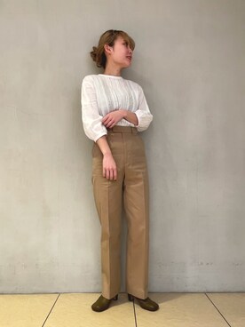 「URBAN RESEARCH（アーバンリサーチ）の前後2WAYレースブラウス（シャツ/ブラウス、ホワイト系）」を使った、河村初美さん（レディース）の春コーディネート