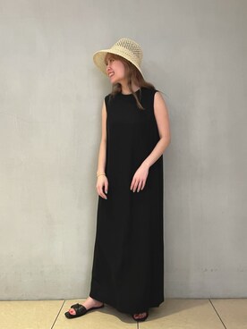 「URBAN RESEARCH（アーバンリサーチ）の麻混ストレートロングワンピース（ワンピース、ブラック系）」を使った、河村初美さん（レディース）の春コーディネート