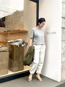 「リラックスパンツ」｜「アイテム（マウンテンパーカー）」を使った、WhimGazette_officialさん（レディース・164cm）の春コーディネート