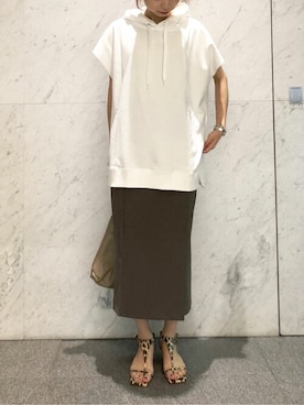 「Whim Gazette（ウィムガゼット）のアイテム（パーカー）」を使った、WhimGazette_officialさん（レディース・166cm）の夏コーディネート