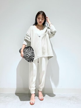 「チョーカー」｜「アイテム（スウェット）」を使った、WhimGazette_officialさん（レディース・156cm）の秋コーディネート