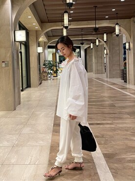 「pelleterno（ペレテルノ）のアイテム（サンダル）」を使った、WhimGazette_officialさん（レディース・161cm）の秋コーディネート