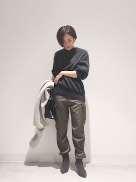 「サテンパンツ」｜「アイテム（ノーカラーコート）」を使った、WhimGazette_officialさん（レディース・163cm）の冬コーディネート