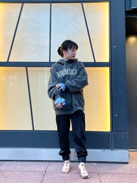 「pelleterno（ペレテルノ）のアイテム（サンダル）」を使った、WhimGazette_officialさん（レディース・151cm）の冬コーディネート