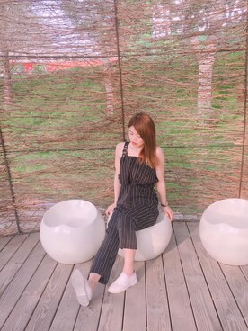「AIR SPACE（エアースペース）のアイテム（オールインワン・サロペット）」を使った、夏さん（レディース・164cm）の秋コーディネート
