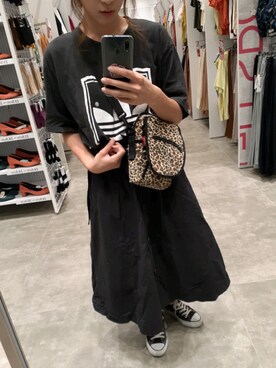 「adidas（アディダス）のオリジナルス Tシャツ [JAPAN ARCHIVE TEE]（Tシャツ/カットソー、ブラック系）」を使った、yukiさん（レディース・160cm）の夏コーディネート