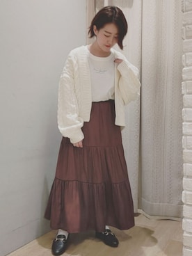 「earth music&ecology（アースミュージックアンドエコロジー）のサテンティアードスカート ＊●（スカート）」を使った、nanaさん（レディース・153cm）の秋コーディネート