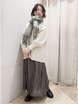 「earth music&ecology（アースミュージックアンドエコロジー）のフリンジストール　＊（マフラー）」を使った、nanaさん（レディース・153cm）の冬コーディネート