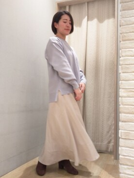 「earth music&ecology（アースミュージックアンドエコロジー）のサテンフレアスカート　＊（スカート）」を使った、nanaさん（レディース・153cm）の冬コーディネート