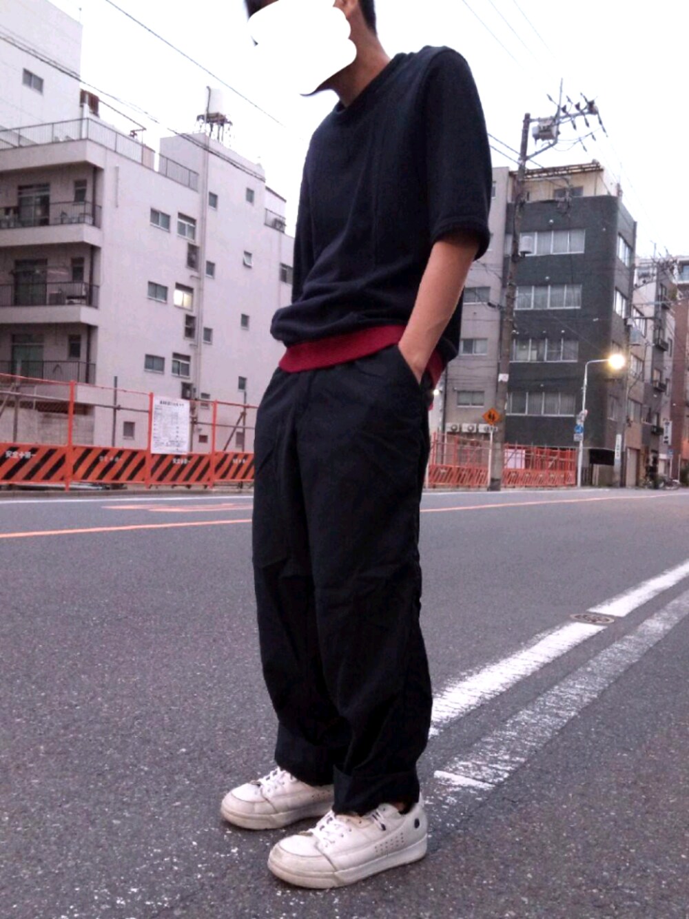「kolorのアイテム（その他パンツ、ブルー系）」を使った、aesthelectronicaさん（メンズ・168cm）の春コーディネートの1枚目の写真