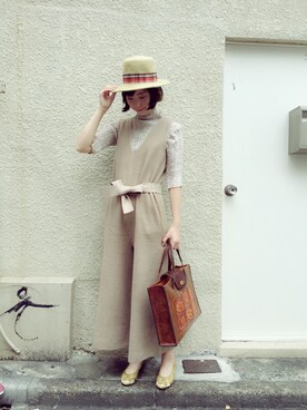 「アイテム（ハンドバッグ、グリーン系）」を使った、JuRianさん（レディース・163cm）の秋コーディネート