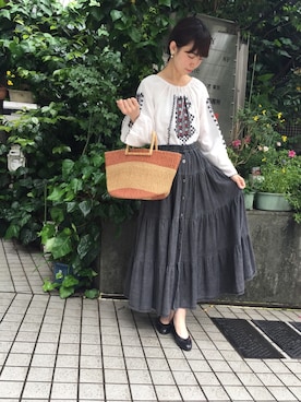 「アイテム（デニムスカート）」を使った、JuRianさん（レディース・162cm）の春コーディネート