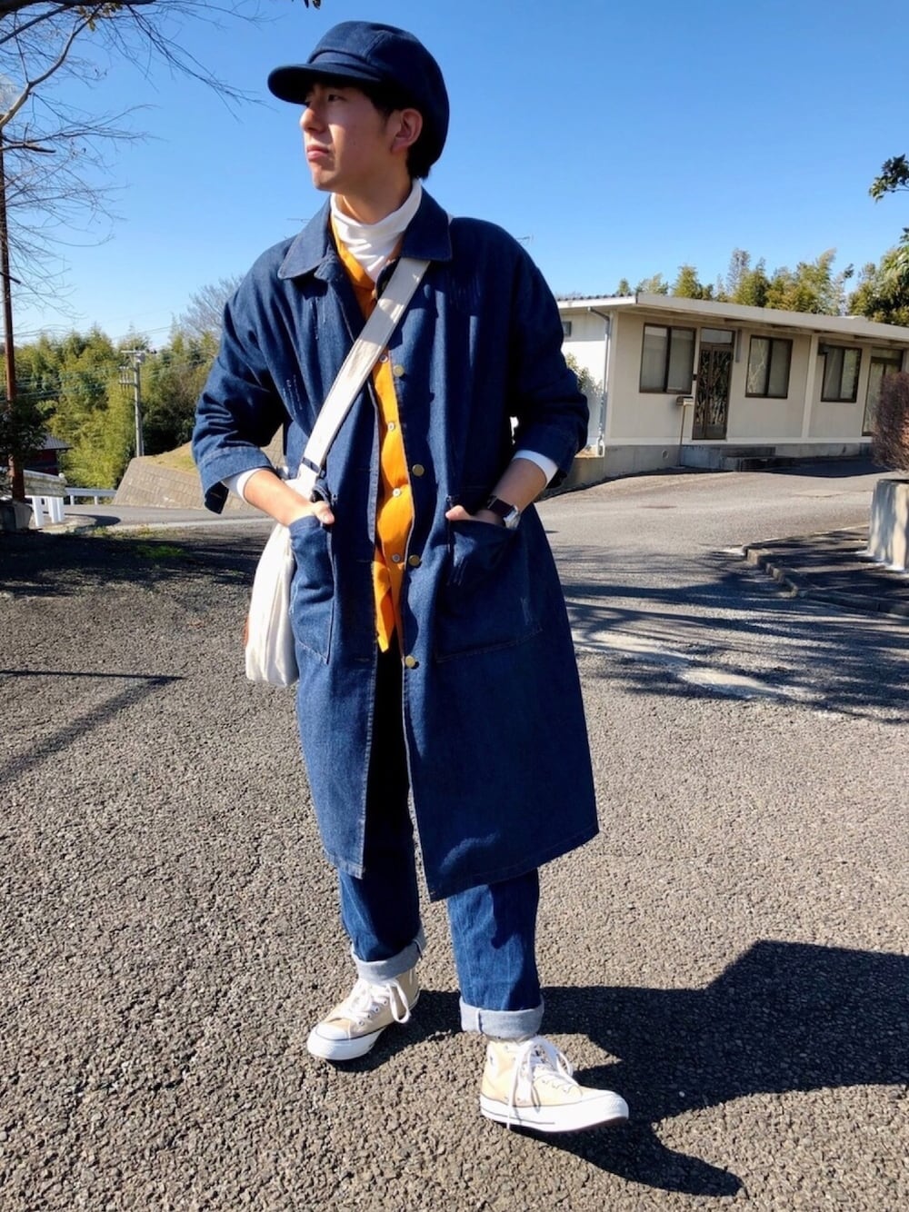 「カジュアルコーデ、春コーデ、デニム、帽子、スニーカー、コンバース、トートバッグ、古着、古着MIX、ootd」｜「usedのアイテム（その他アウター、ブルー系）」を使った、TAKUYAさん（メンズ・162cm）の春コーディネートの1枚目の写真