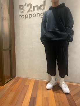 「OURET（オーレット）のアイテム（パンツ）」を使った、601 さん（メンズ・172cm）の春コーディネート
