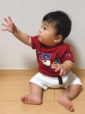 「赤Tシャツ」｜EIMA.SAEさん（キッズ・70cm）の夏コーディネート
