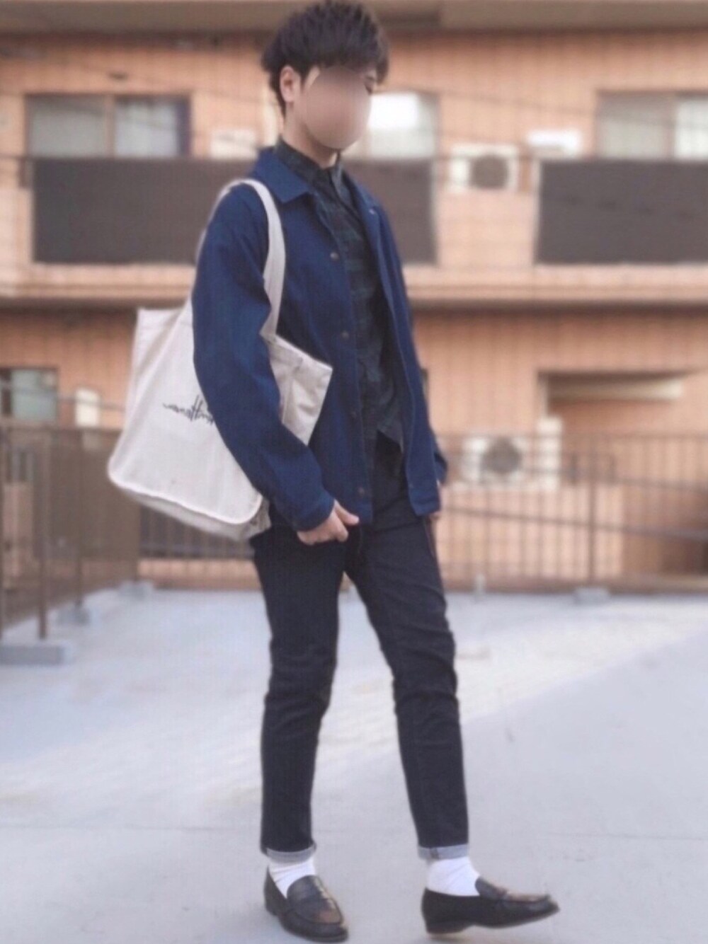 「チェックシャツ、コーチジャケット、GU、デニムパンツ、Ron Herman、春、ROCKPORT(ROCKPORT)、デニムセットアップ、デニムコーチジャケット、50色ソックス」｜「GUのデニムコーチジャケット（デニムジャケット、ブルー系）」を使った、☀️HARUTO☀️さん（メンズ・183cm）の春コーディネートの1枚目の写真