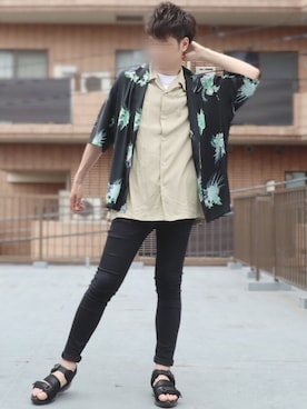「クルーネックTシャツ」｜「アイテム（その他）」を使った、☀️HARUTO☀️さん（メンズ・183cm）の夏コーディネート