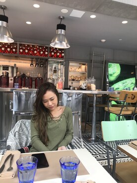 「SEE BY CHLOE（シーバイクロエ）のアイテム（ジャケット/アウター）」を使った、Jennifer Hungさん（レディース・160cm）の春コーディネート