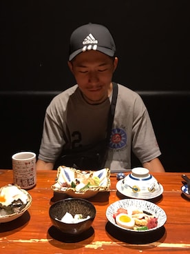「CLOT（クロット）のアイテム（トップス）」を使った、Holmesさん（メンズ・180cm）の冬コーディネート