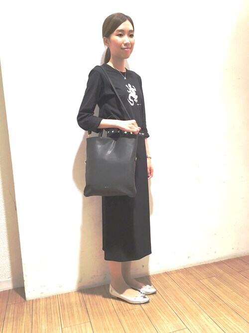 イバ（アニエスベーボヤージュ渋谷東急東横店）｜agnes b． VOYAGEのショルダーバッグを使ったコーディネート - WEAR