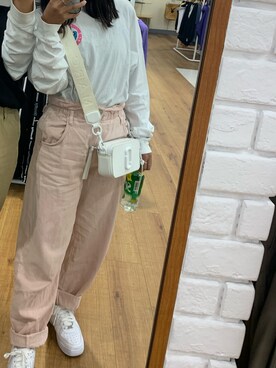 「SANTA CRUZ（サンタクルーズ）のアイテム（トップス、ホワイト系）」を使った、miuさん（レディース）の秋コーディネート