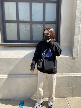 「XLARGE（エクストララージ）の〈オンラインストア限定〉EMBROIDERY OG PULLOVER HOODED SWEAT（パーカー、ブラック系）」を使った、miuさん（レディース）の春コーディネート