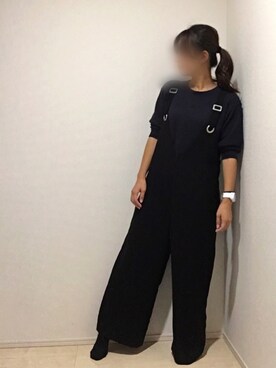 「ワッフルクルーネックＴ」｜「アイテム（オールインワン・サロペット）」を使った、Manaさん（レディース・162cm）の秋コーディネート