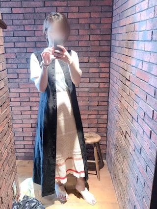 ETRE TOKYO（エトレトウキョウ）の「リネンフレアーロングジレ