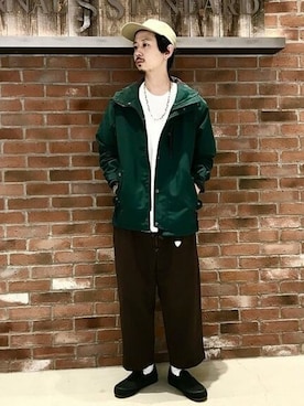 「アイテム（マウンテンパーカー、グリーン系）」を使った、SASAKI69さん（メンズ・170cm）の秋コーディネート