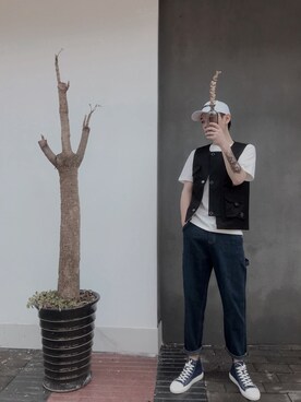 「アイテム（チノパンツ、オレンジ系）」を使った、高岛有栖さん（メンズ・178cm）の夏コーディネート