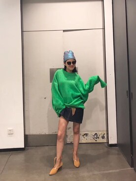 「ZARA（ザラ）のアイテム（ニット/セーター、グリーン系）」を使った、姬欣童さん（レディース）の秋コーディネート