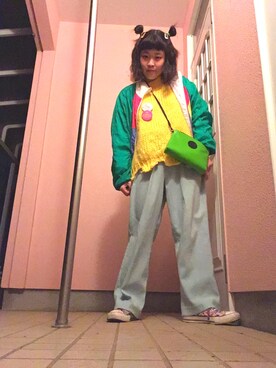 「個性的 古着」｜「アイテム（スニーカー）」を使った、ちゃむさん（レディース・150cm）の冬コーディネート