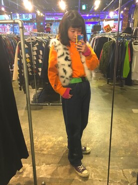 「個性的 古着」｜「アイテム（スニーカー）」を使った、ちゃむさん（レディース・150cm）の冬コーディネート