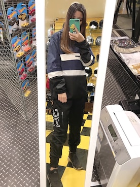 「blue」｜「アイテム（マウンテンパーカー）」を使った、高飛さん（レディース・161cm）の冬コーディネート