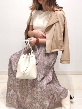 「肩掛け」｜「アイテム（ライダースジャケット）」を使った、うーまんさん（レディース・158cm）の春コーディネート