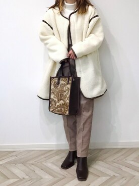 「白ニット」｜「アイテム（ノーカラージャケット）」を使った、うーまんさん（レディース・158cm）の冬コーディネート